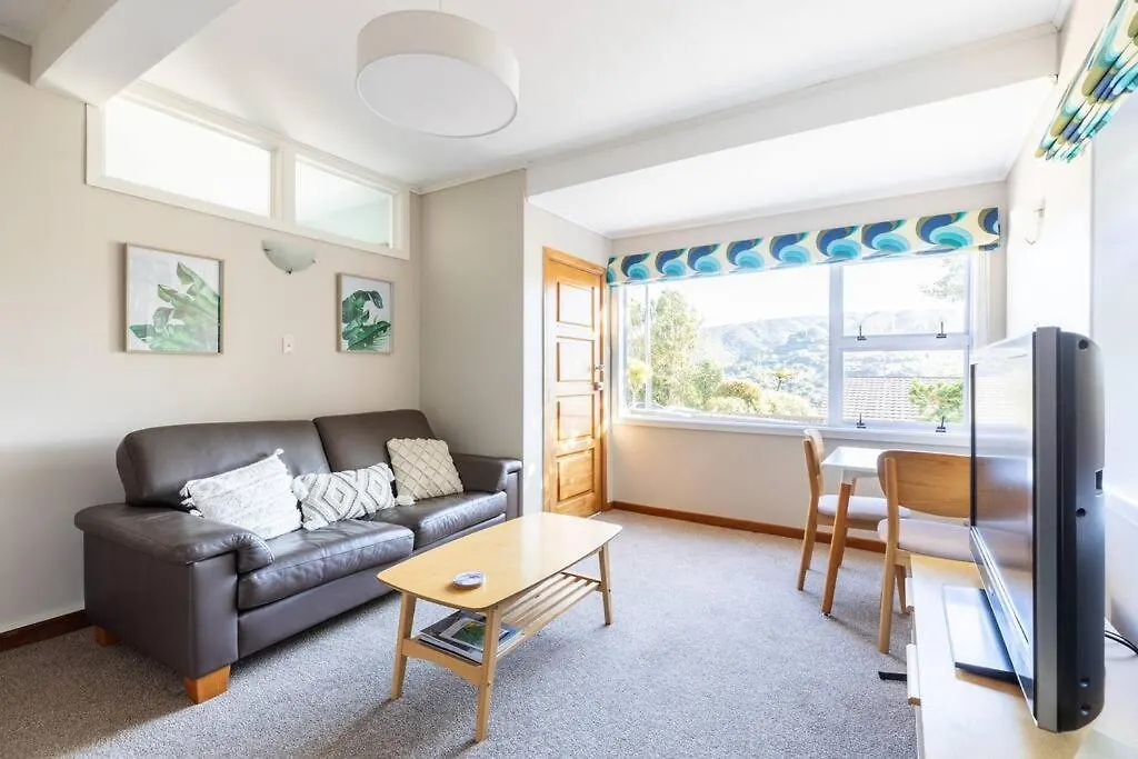 Sunny 1 Bedroom Flat With Parking location